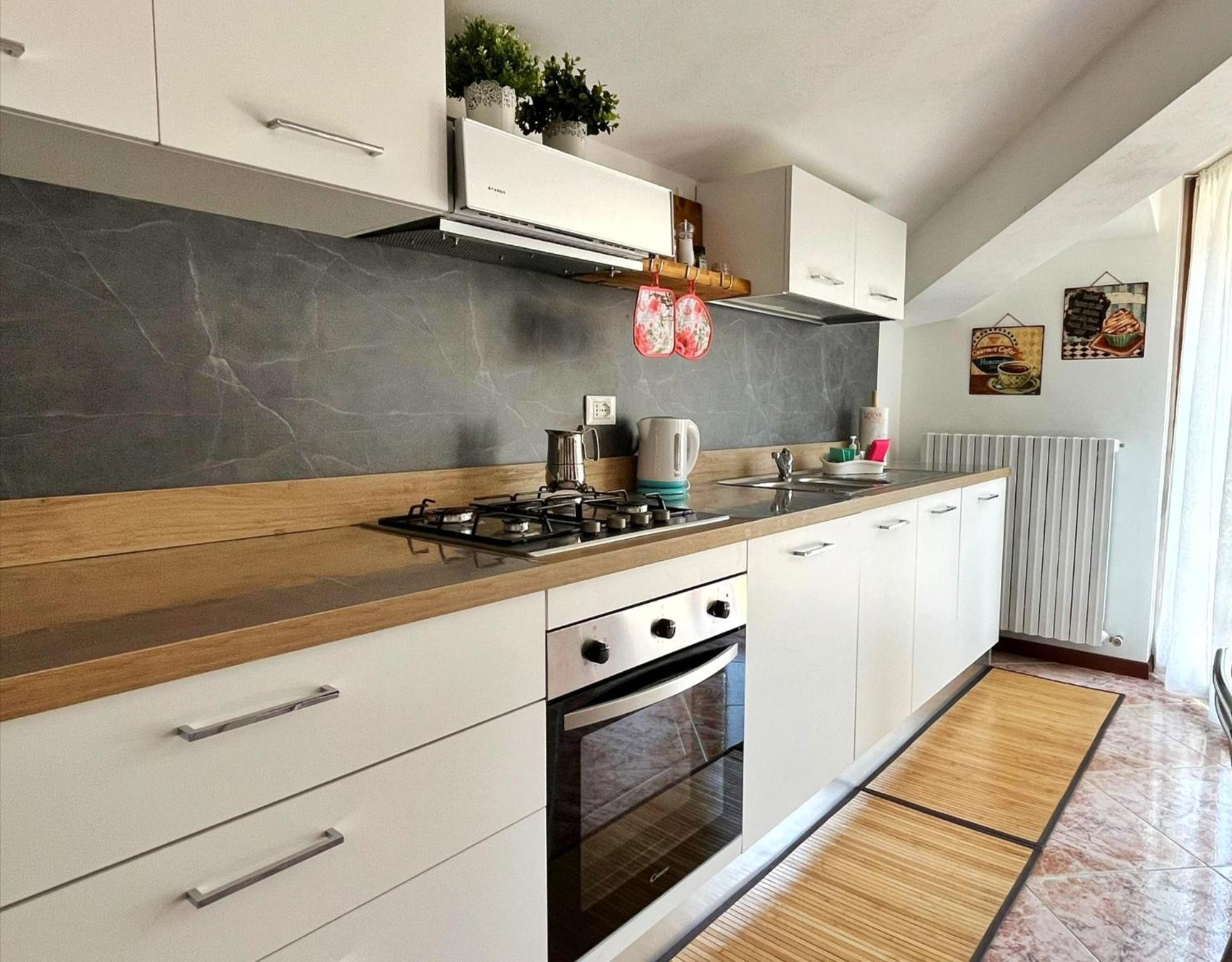Silla House - A Due Passi Dal Lago Malgrate Extérieur photo