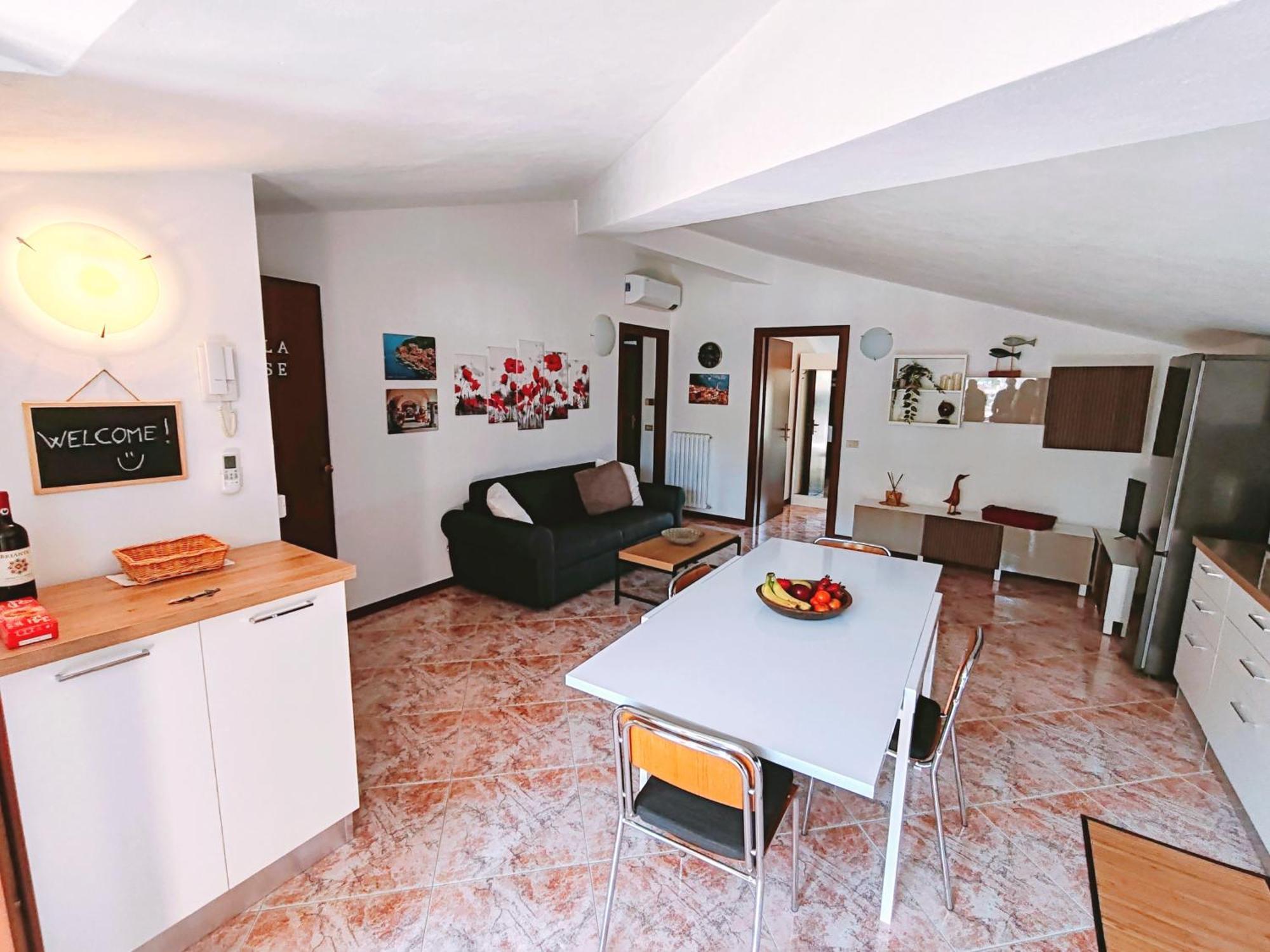 Silla House - A Due Passi Dal Lago Malgrate Extérieur photo