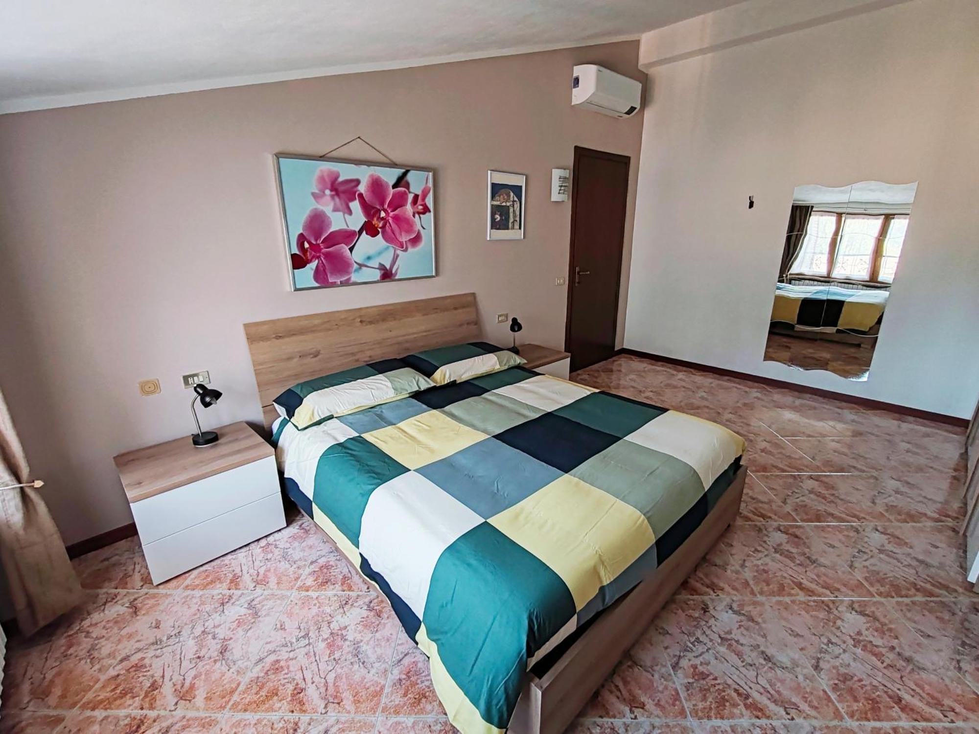 Silla House - A Due Passi Dal Lago Malgrate Extérieur photo